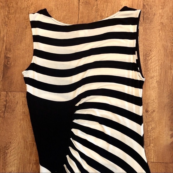 ECI black and white striped maxi. Large - Picture 9 of 13